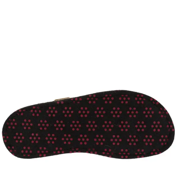 AW21_HAFLIN_HAF-311010_EARTH_04