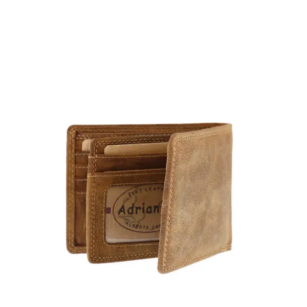 SS22_ADRIANKLIS_214_BROWN_03