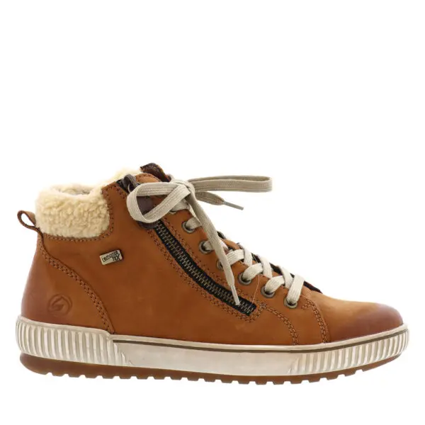 AW22_REMONTE_D0770_NOCCIA_01