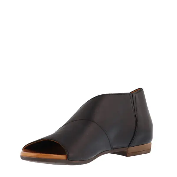 SS23_BUENO_B-TANNER_BLACK_03