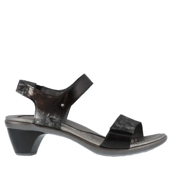 SS23_NAOT_NAOT-40043_NXX_01