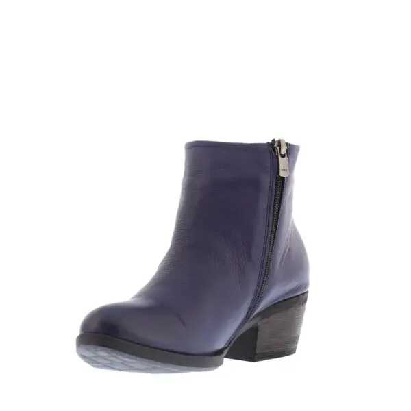 AW23_METINAYAK_MET-0953137_NAVY_03