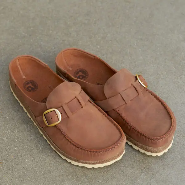 r1024017 n1024028
BUCKLEY
COGNAC
NATURAL LEATHER OILED