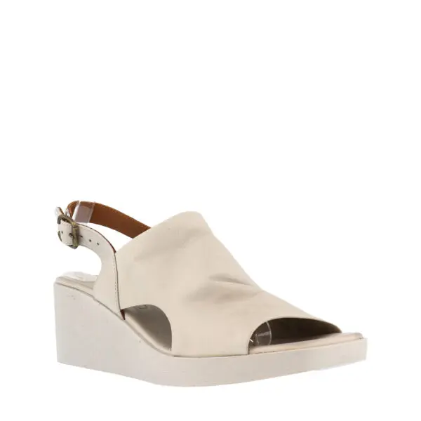 SS24_BUENO_B-FLYNN_TUSK_02