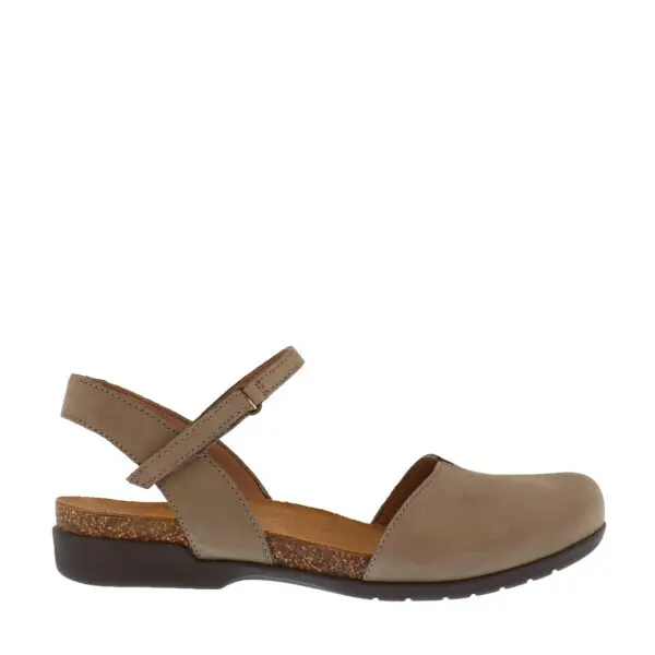 Dansko Rowan 6025 Closed Toe Sandal