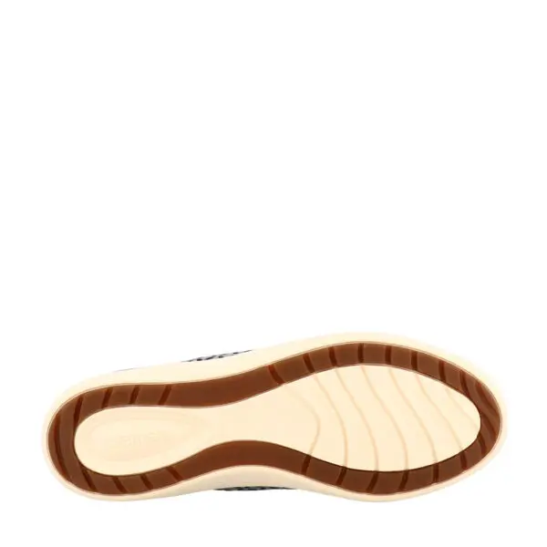 SS25_AETREX_AX-COURTNEY-CUTOUT_BLUCUT_04