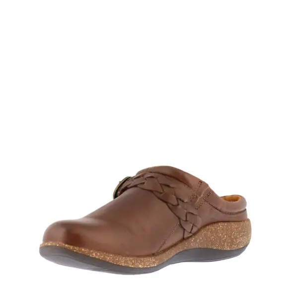 AW25_AETREX_AX-LIBBY_BROWN_03