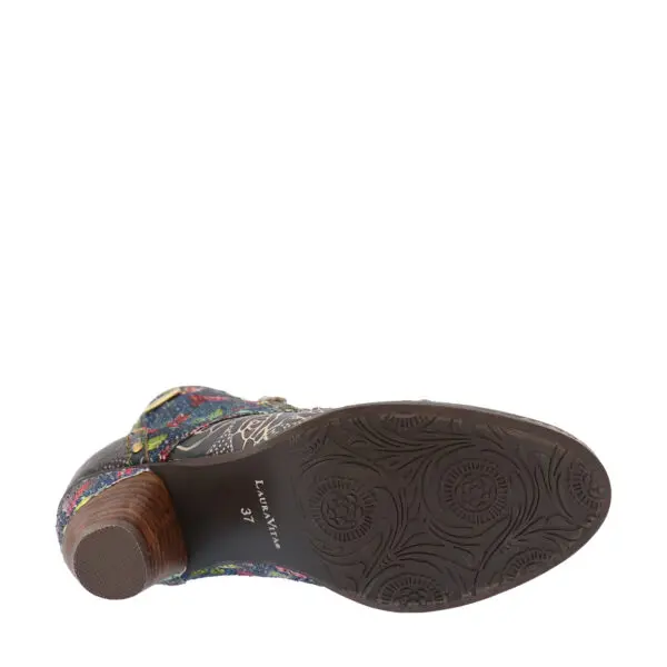 AW25_LAURAV_LV-ALCIZEEO12_JEANS_04