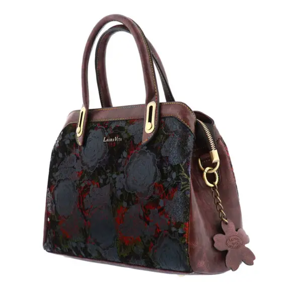 AW25_LAURAV_LV-ARAMIS06_WINE_02