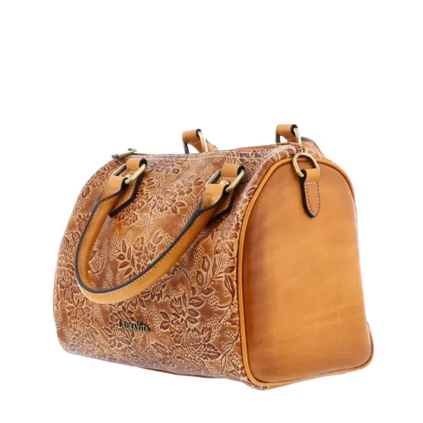 AW25_LAURAV_LV-BRANCA01_CAMEL_02