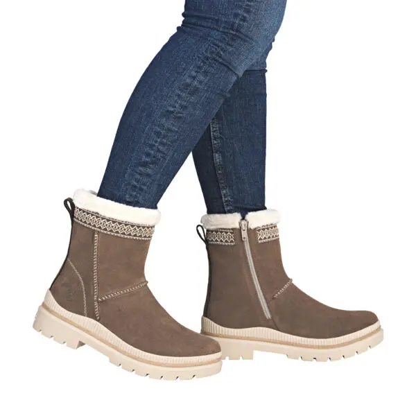 AW25_REMONT_D0C83_SATTL20_07