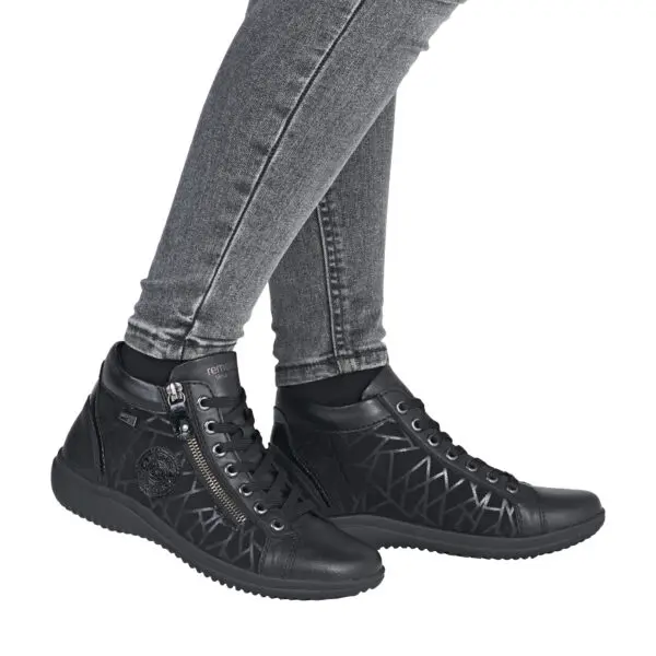 AW25_REMONT_D1E72_SCHW00_07