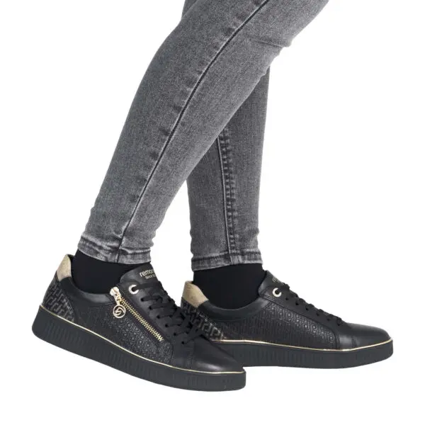 AW25_REMONT_D2E00_SCHW03_07