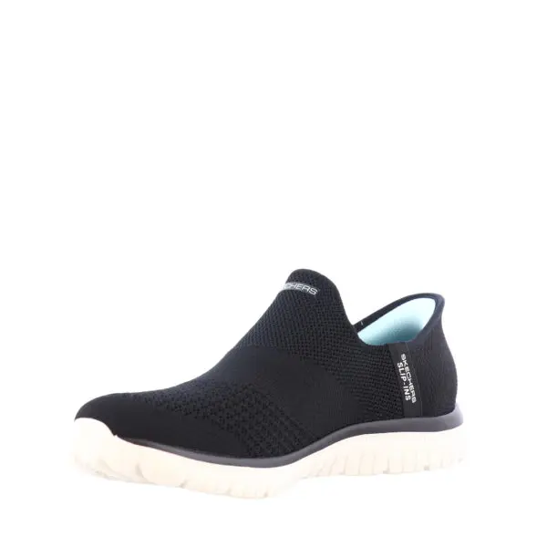 AW25_SKECHE_104425_BLKKNIT_03