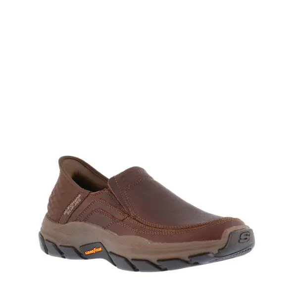 AW25_SKECHE_204810_RDBRN_02