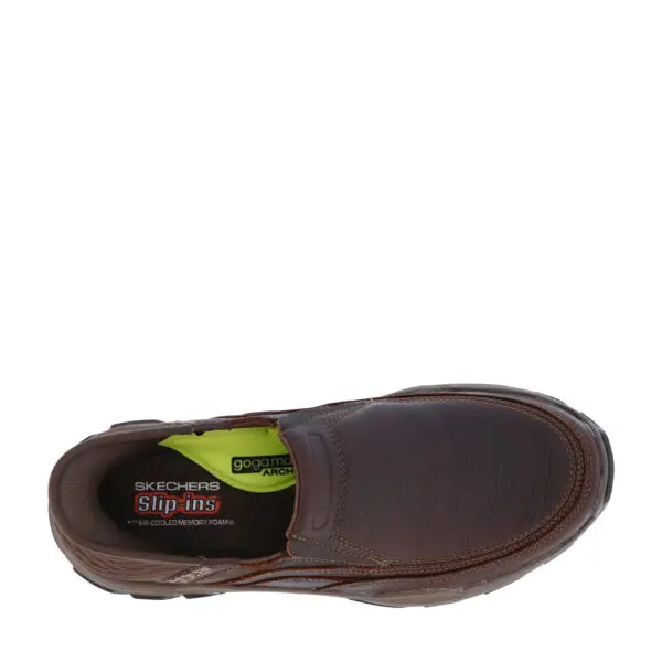 AW25_SKECHE_204810_RDBRN_05