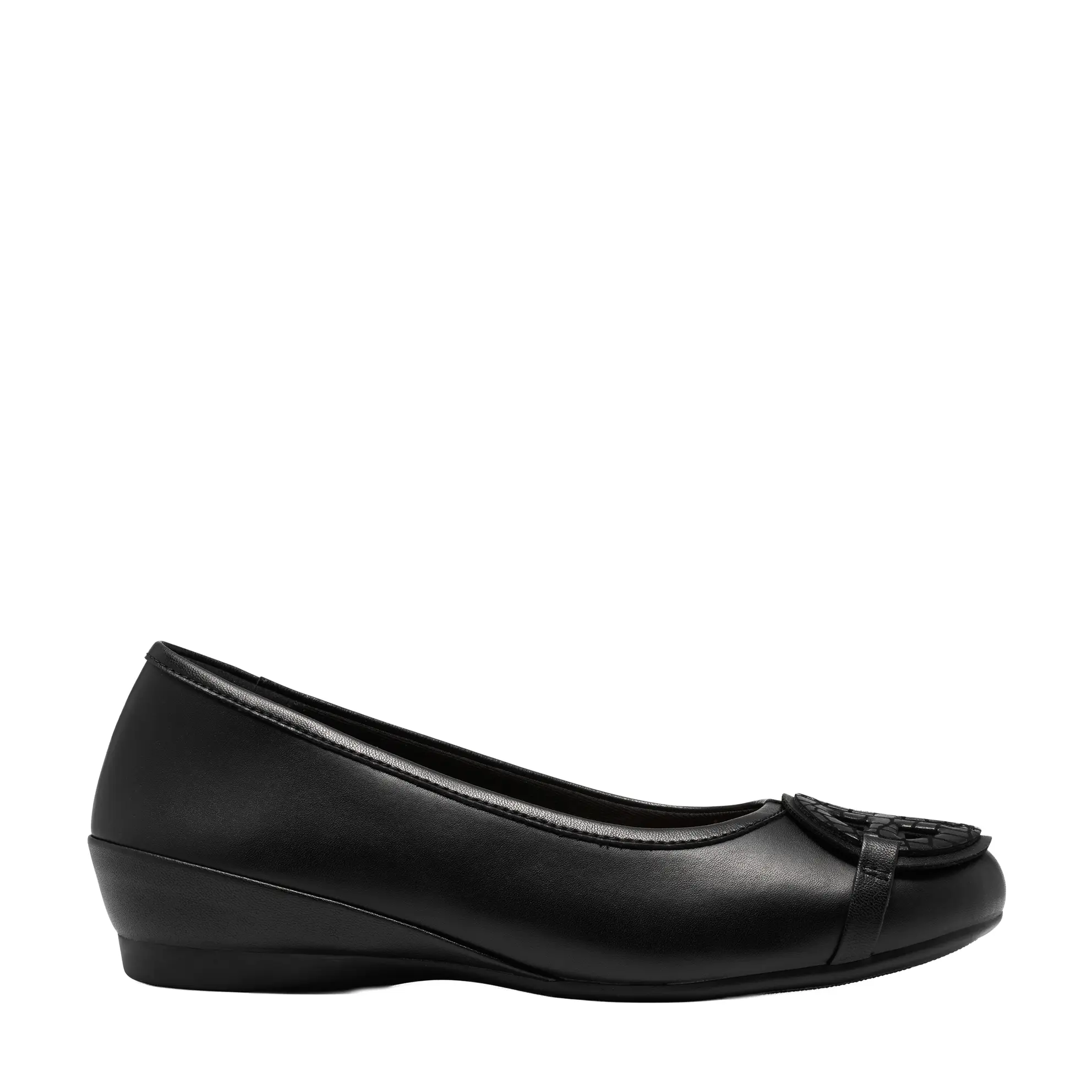 AW26_CLARKS_CATHRYNNLUNA_BLACK_01