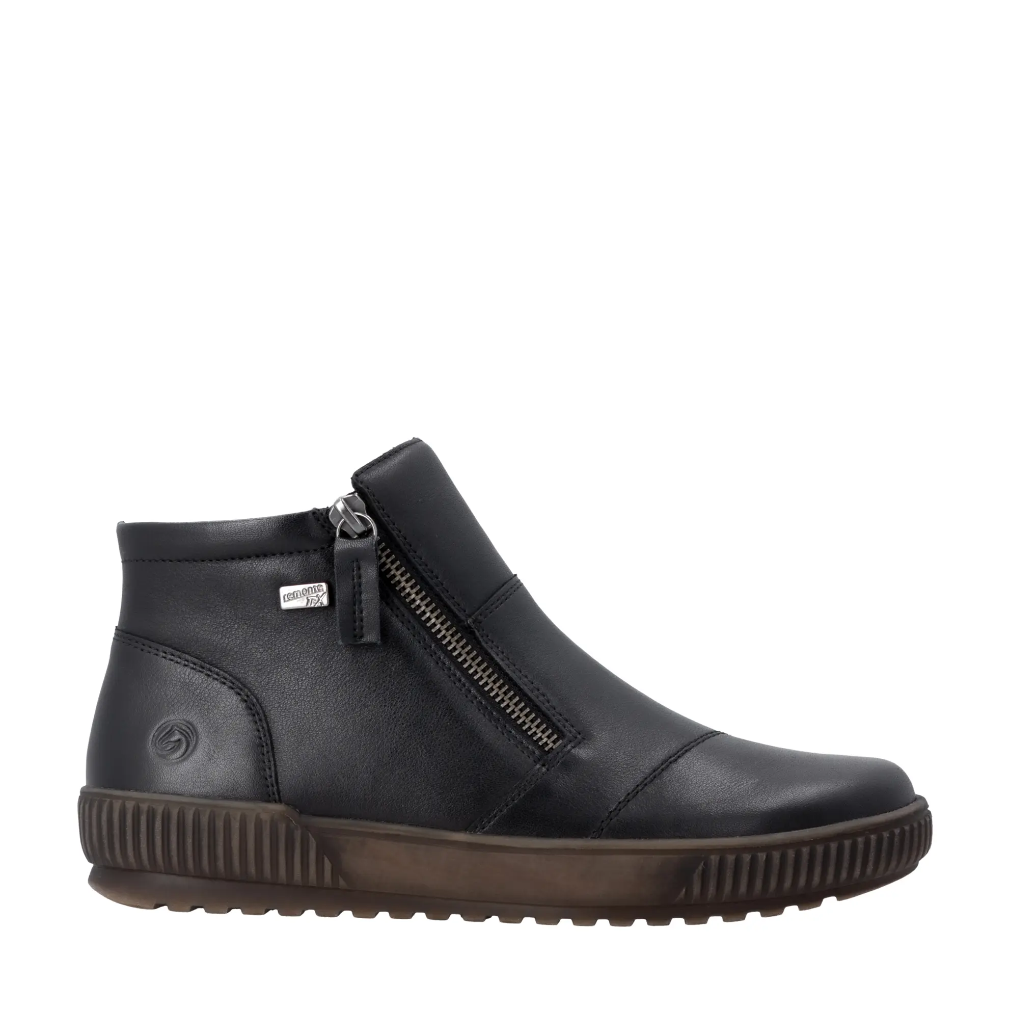 AW26_REMONT_D0783_BLK00_01