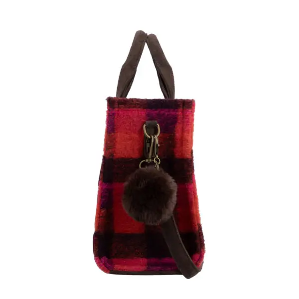 AW26_REMONT_Q0767_REDMUL33_05