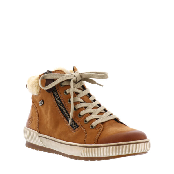 AW22_REMONTE_D0770_NOCCIA_02