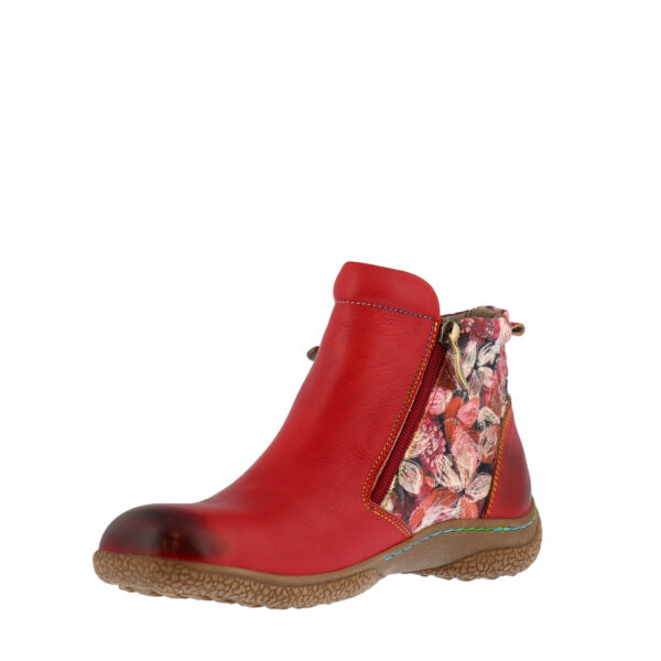 AW23_LAURAVITA_LV-GOCTHO1123_WINE_03