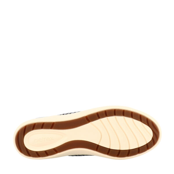 SS25_AETREX_AX-COURTNEY-CUTOUT_BLUCUT_04