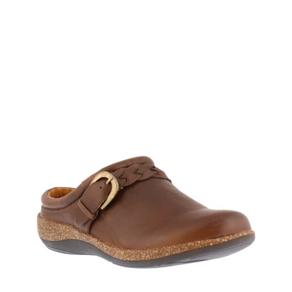 AW25_AETREX_AX-LIBBY_BROWN_02