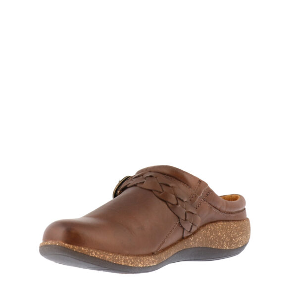 AW25_AETREX_AX-LIBBY_BROWN_03