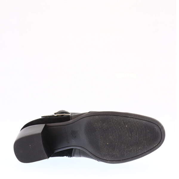 AW25_AETREX_AX-REBECCA_BLACK_04