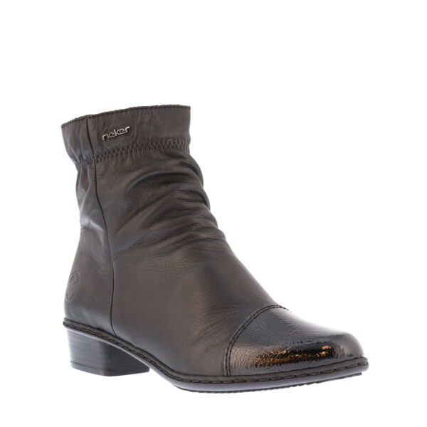 AW25_RIEKER_Y0773_BLK00_02