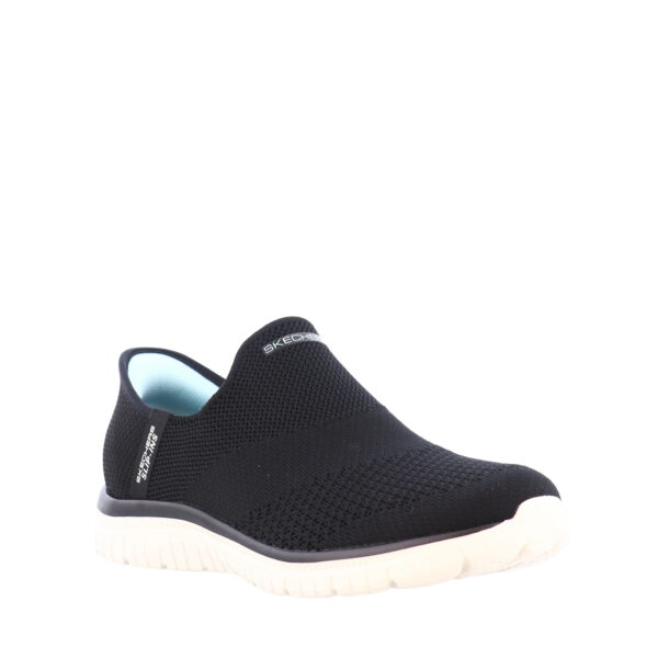 AW25_SKECHE_104425_BLKKNIT_02