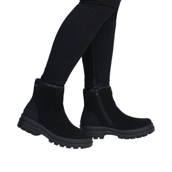 AW26_RIEKER_X8253_BLACK_07